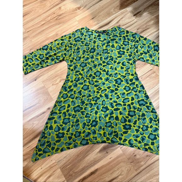 Gudrun Sjoden Tunic Sahara Jersey Geo Heart Print Stretch Sharkbite size Medium - Picture 9 of 9